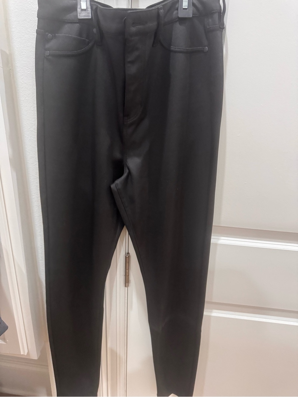 Liverpool Black Skinny Jeans - Sleek Stretch